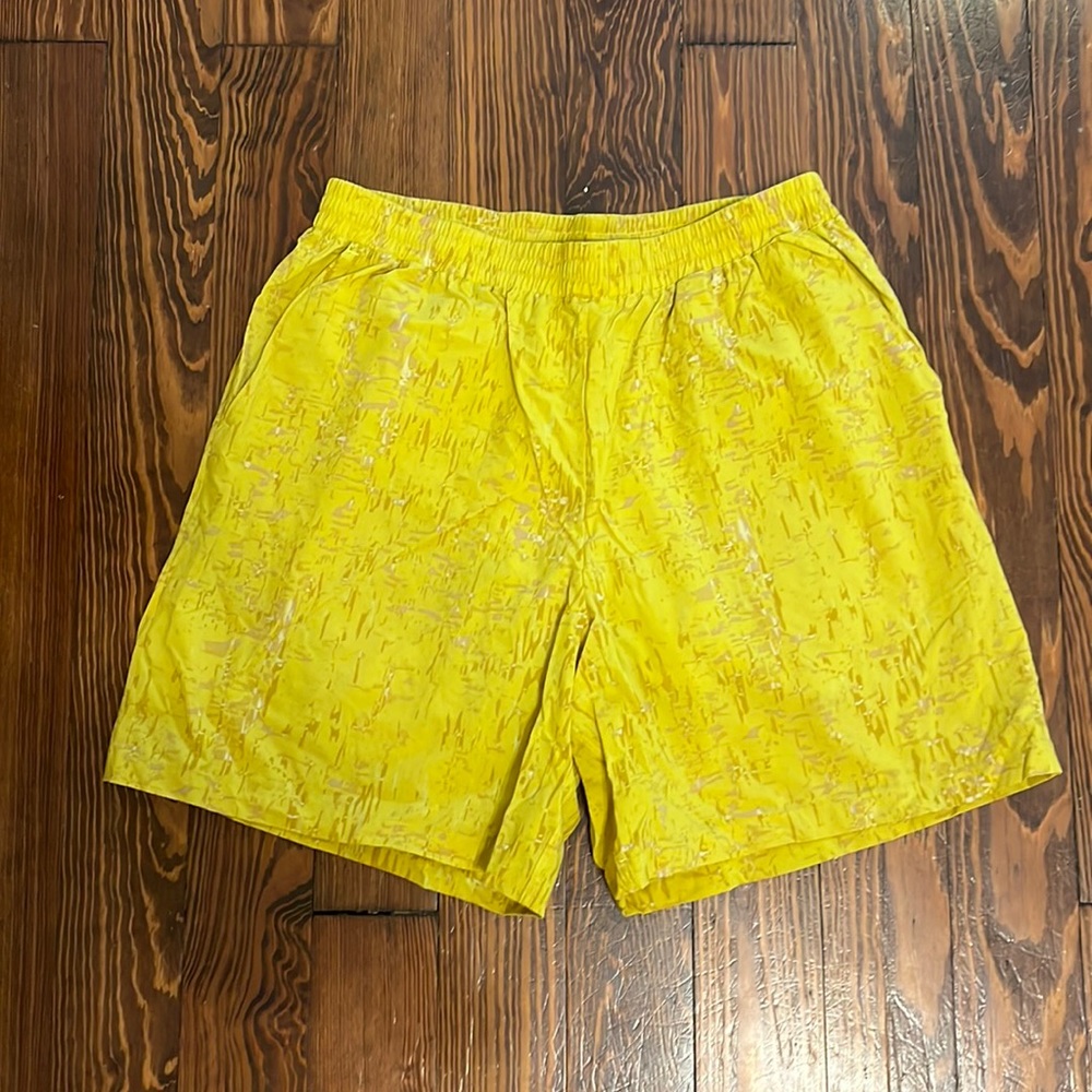 Men’s Large Outdoor voices shorts